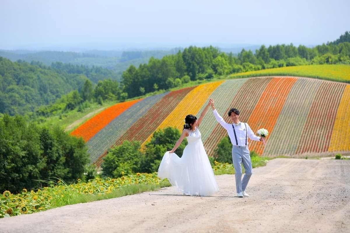 四季彩の丘でウェディングフォト