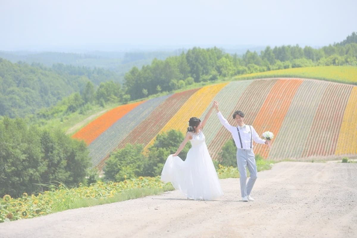 四季彩の丘でウェディングフォト